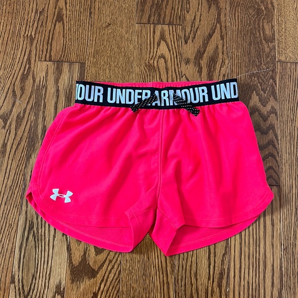 UNDER ARMOUR Girls Play Up Loose Shorts (in PENTA PINK/BLACK/WHITE - Size - S) - Picture 2 of 7